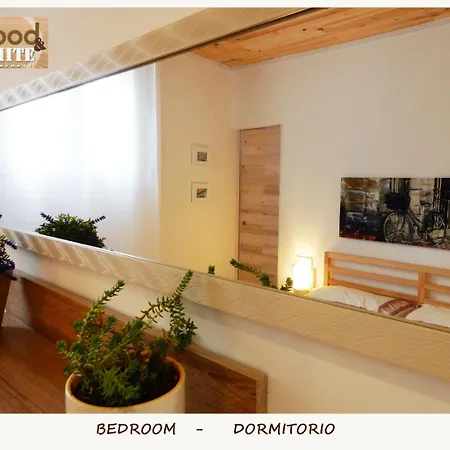Wood&white *
