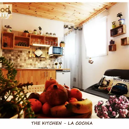 Wood&white Apartment *
