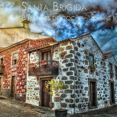 Wood&white Santa Brígida